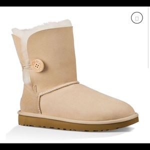 UGG Womens Bailey Button boots